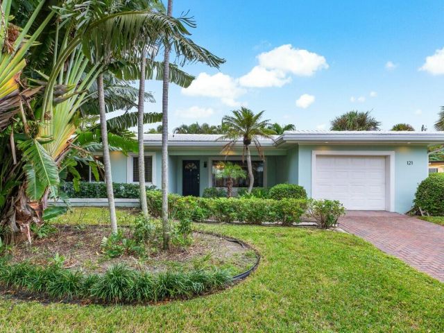 Home for rent at 121 NE Spanish Court - photo 6851161