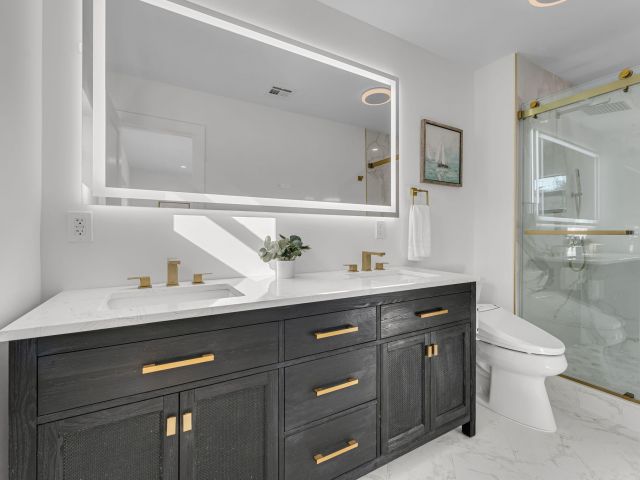 Home for sale at 433 Aylesbury Road - photo 6879849