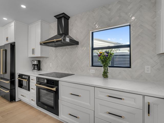 Home for sale at 433 Aylesbury Road - photo 6879850