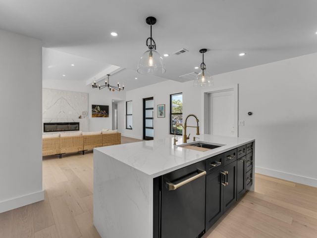 Home for sale at 433 Aylesbury Road - photo 6879851