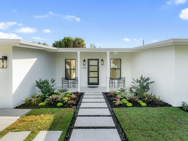 Home for sale at 433 Aylesbury Road - photo 6879855