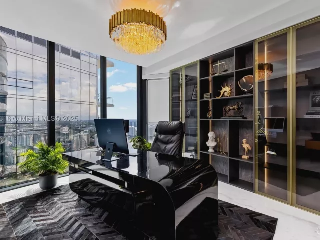 4-bedroom condo for sale in Sunny Isles Beach - 18555 Collins Ave 5501 - MondialRealty