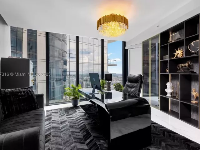 4-bedroom condo for sale in Sunny Isles Beach - 18555 Collins Ave 5501 - MondialRealty