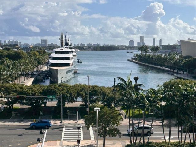 Apartment for rent  Unit #512 - photo 6978882