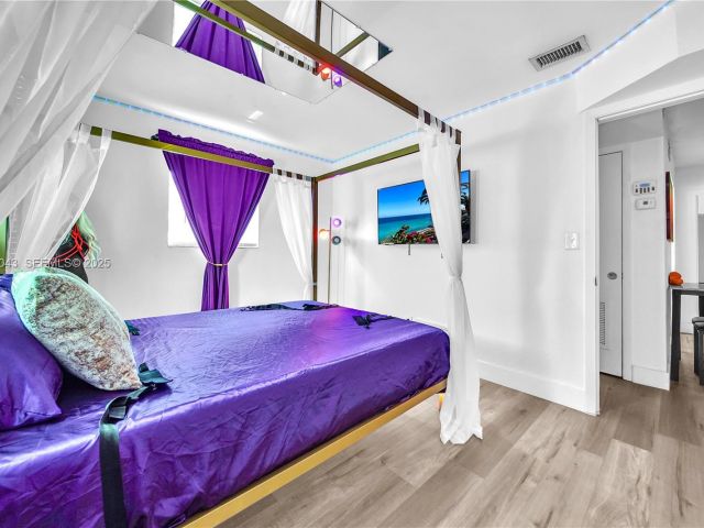 3-bedroom home for rent in Hollywood - 506 N 60th Ter - MondialRealty