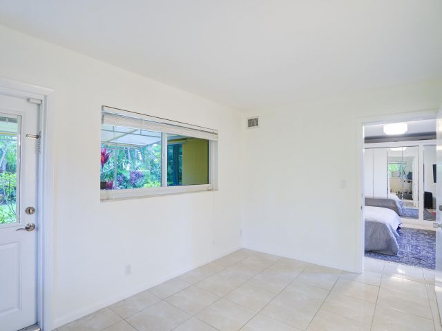 Home for rent at 216 32nd Street - photo 6851120