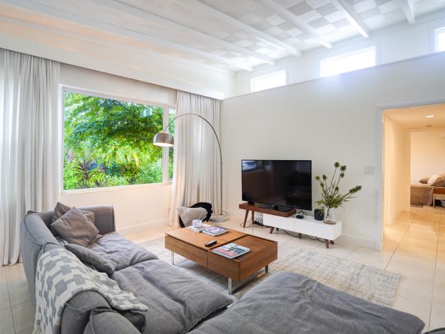 Home for rent at 216 32nd Street - photo 6851126