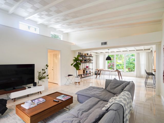 Home for rent at 216 32nd Street - photo 6851133