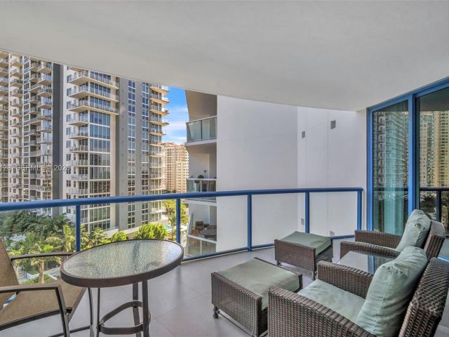 Apartment for sale  Unit #1705 - photo 6853453