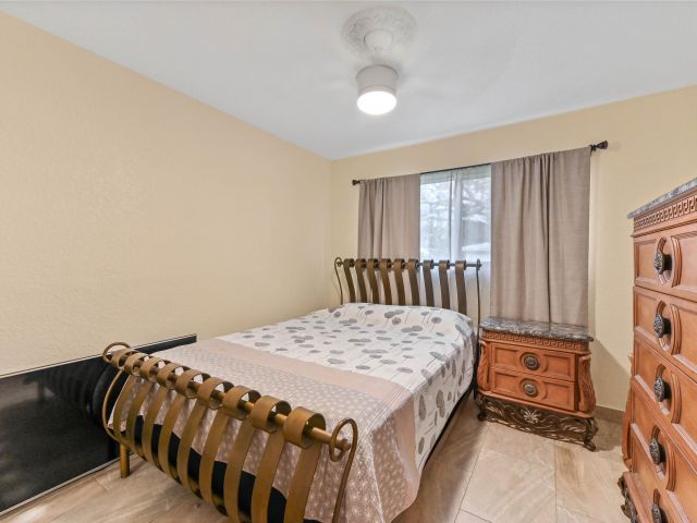 Home for sale at 1121 SE 14th Court - photo 6852392