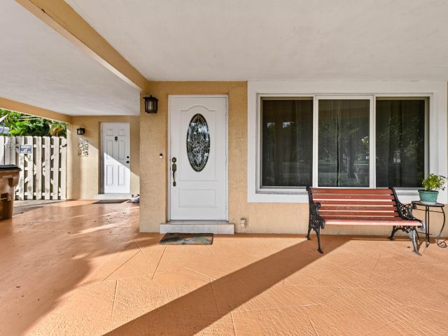 Home for sale at 1121 SE 14th Court - photo 6852409