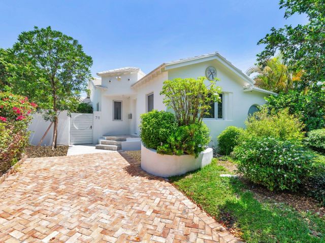 Home for sale at 711 Ardmore Road - photo 6862493