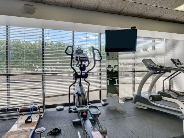 Apartment for rent  Unit #606 - photo 6853924