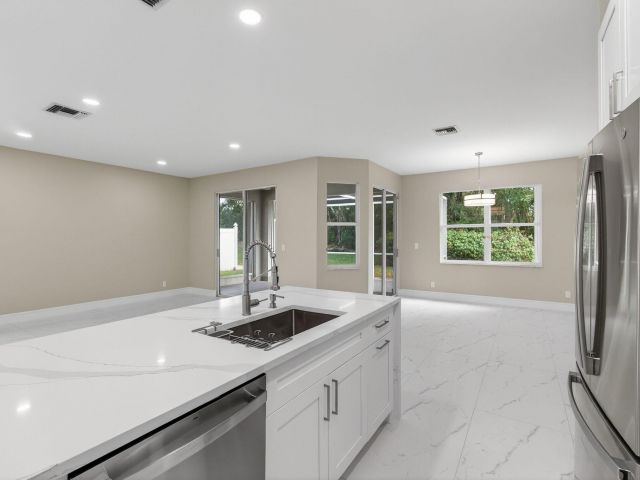 Home for sale at 7770 Stirling Bridge Boulevard S - photo 6867991