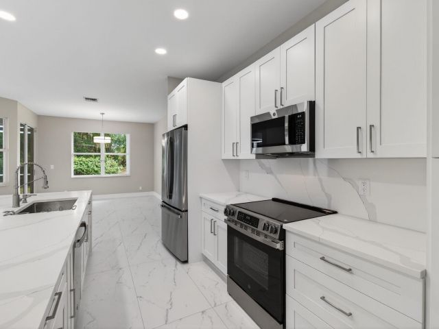 Home for sale at 7770 Stirling Bridge Boulevard S - photo 6867992