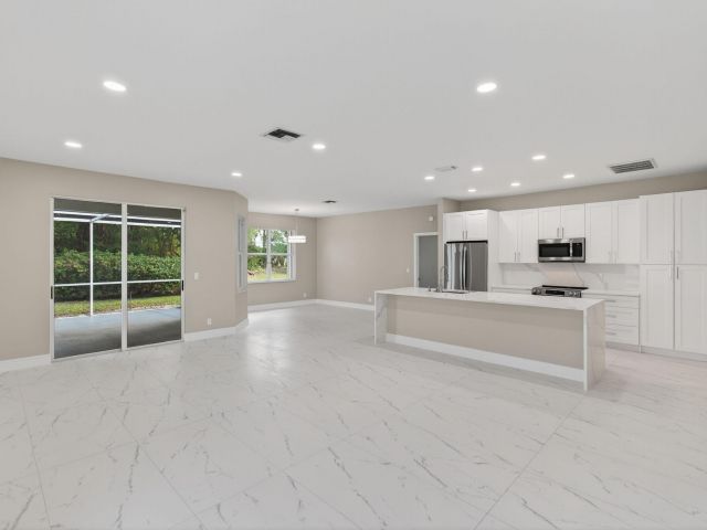 Home for sale at 7770 Stirling Bridge Boulevard S - photo 6867997