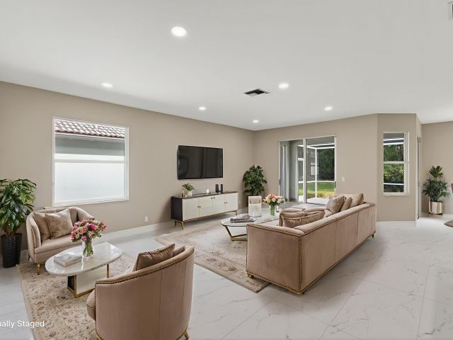 Home for sale at 7770 Stirling Bridge Boulevard S - photo 6868000