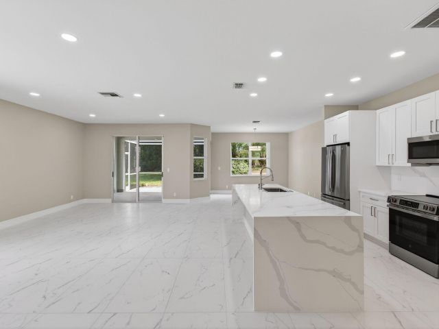 Home for sale at 7770 Stirling Bridge Boulevard S - photo 6868001