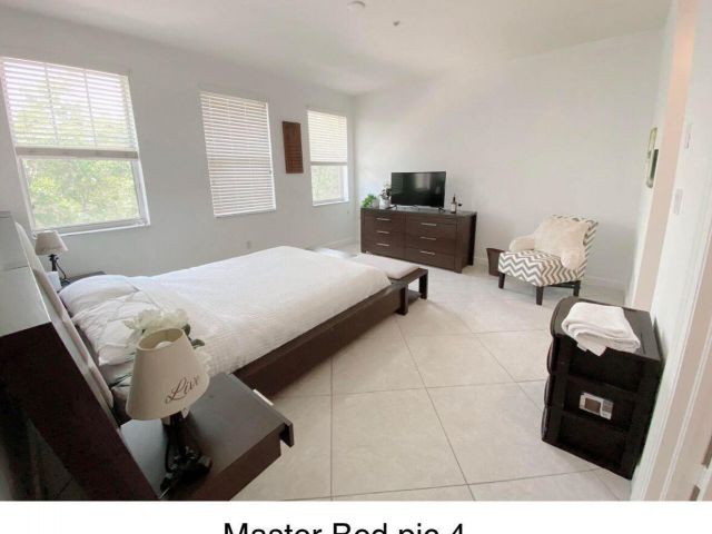 Home for rent at 750 Millbrae Court 3 - photo 6853880