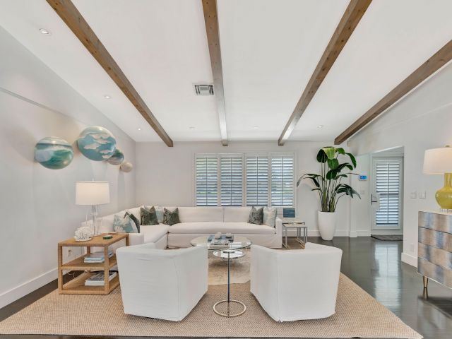 Home for rent at 136 Worth Court S - photo 6853569