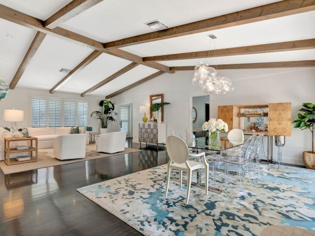 Home for rent at 136 Worth Court S - photo 6853574