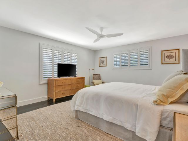 Home for rent at 136 Worth Court S - photo 6853575