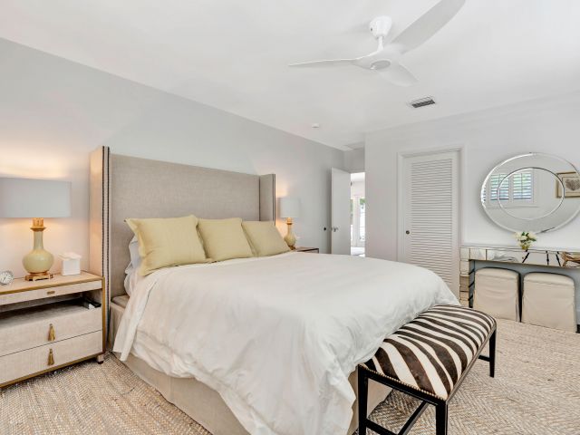 Home for rent at 136 Worth Court S - photo 6853577