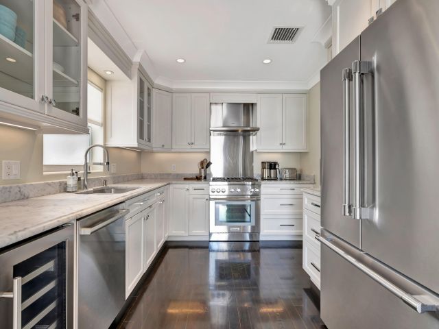 Home for rent at 136 Worth Court S - photo 6853581