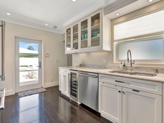 Home for rent at 136 Worth Court S - photo 6853584