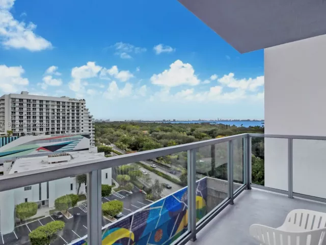 1-bedroom condo for sale in Miami - 3900 Biscayne Blvd N-813 - MondialRealty