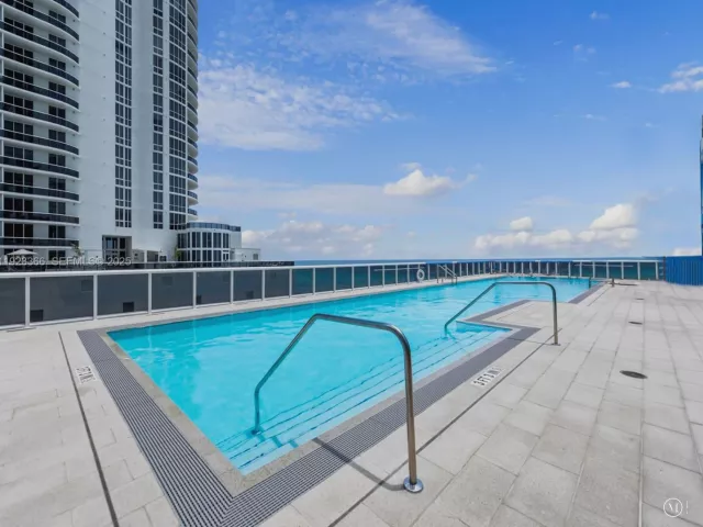 2-bedroom condo for sale in Sunny Isles Beach - 15901 Collins Ave 403 - MondialRealty