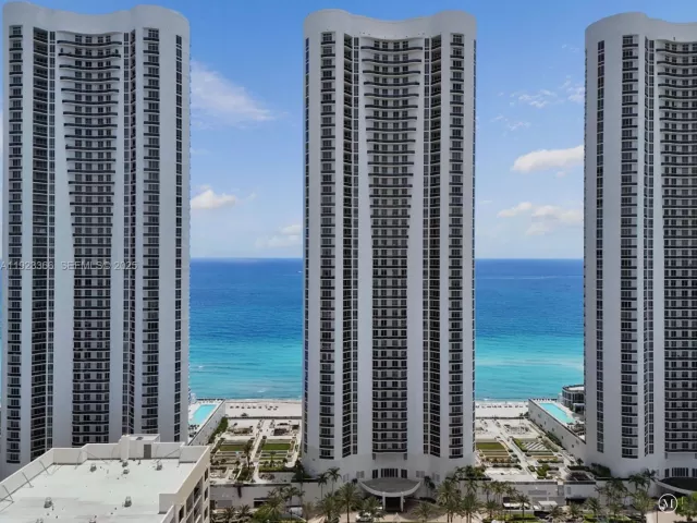 2-bedroom condo for sale in Sunny Isles Beach - 15901 Collins Ave 403 - MondialRealty