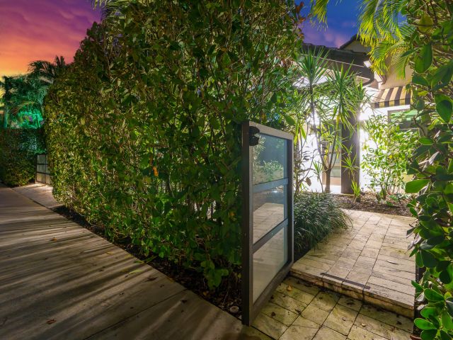 Home for sale at 246 N Swinton Avenue - photo 6866157