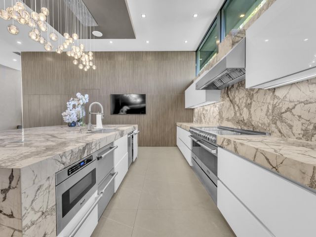 Home for sale at 2401 NE 13th Street - photo 6879884