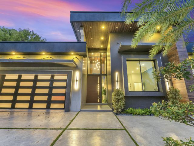 Home for sale at 2401 NE 13th Street - photo 6879894