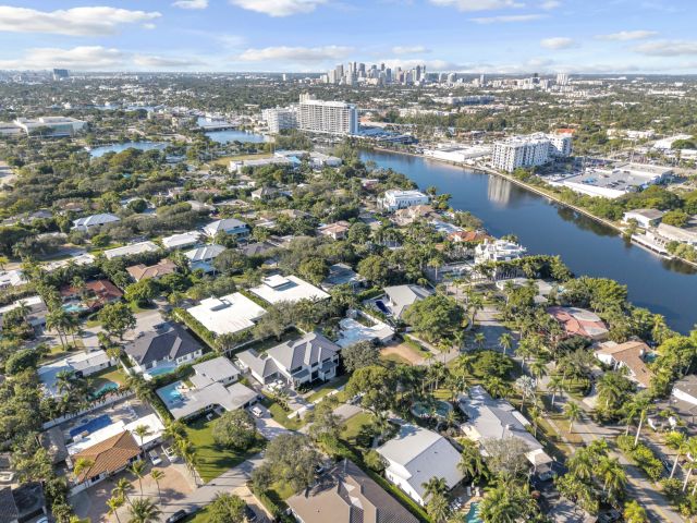 Home for sale at 2401 NE 13th Street - photo 6879898