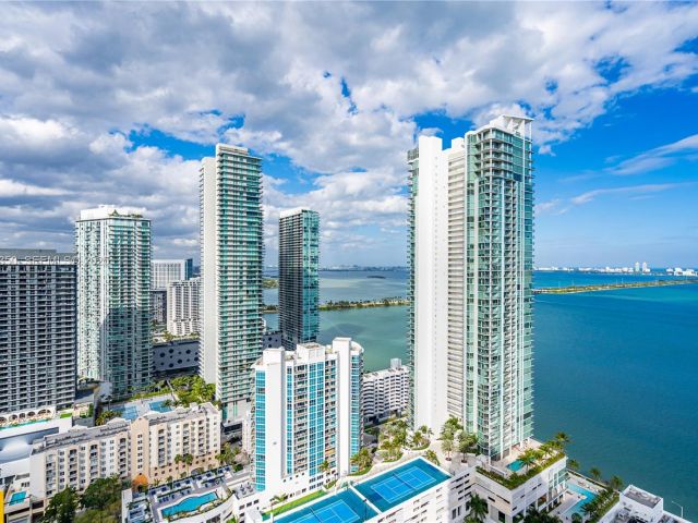 Apartment for sale  Unit #3601 - photo 6856549