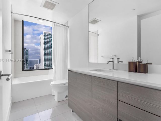 Apartment for sale  Unit #3601 - photo 6856552