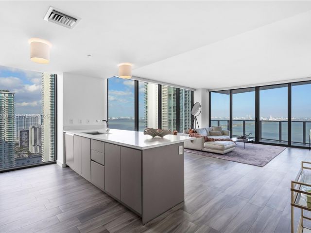 Apartment for sale  Unit #3601 - photo 6856562