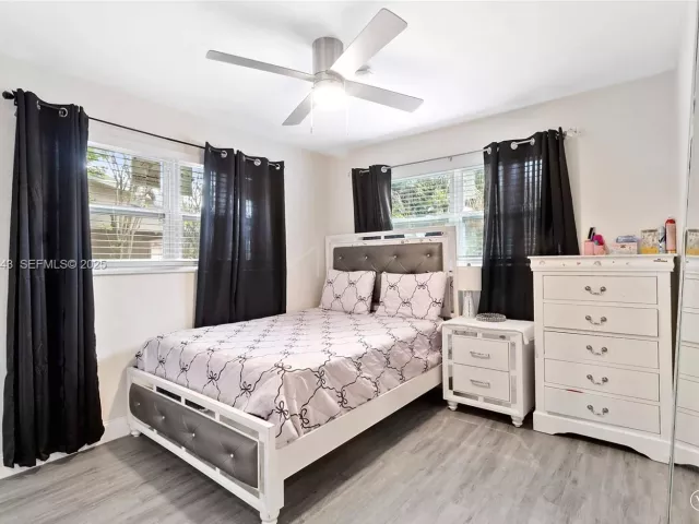 3-bedroom home for sale in Hallandale Beach - 724 SW 4th Ct - MondialRealty