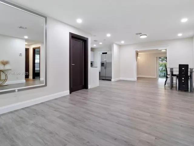 3-bedroom home for sale in Hallandale Beach - 724 SW 4th Ct - MondialRealty