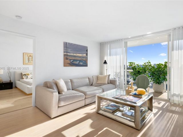 Apartment for sale  Unit #803 - photo 6855402