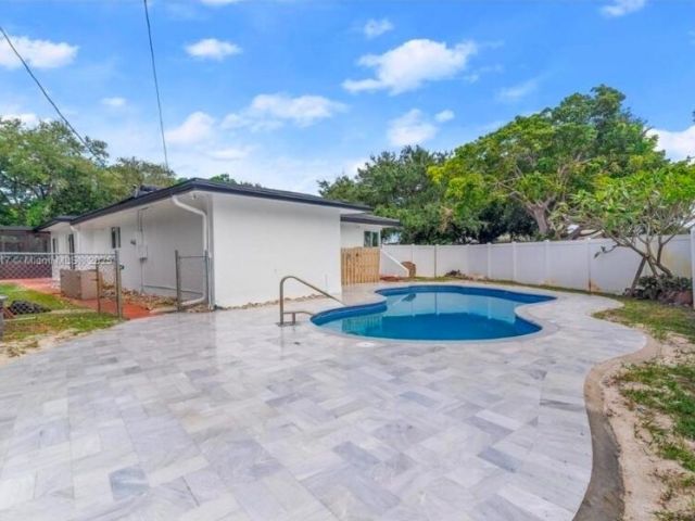 Home for sale at 1124 Yale Drive - photo 6893047