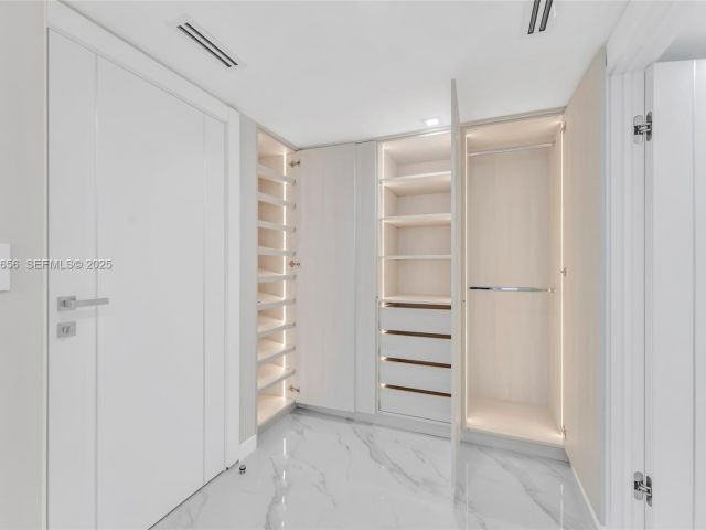 Apartment for sale  Unit #1414 - photo 6856909