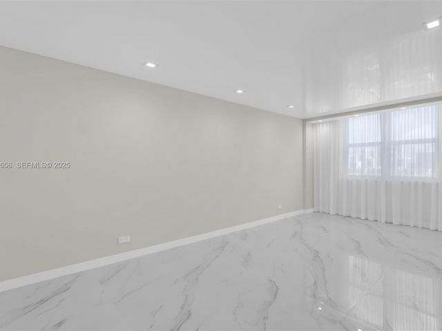 Apartment for sale  Unit #1414 - photo 6856912