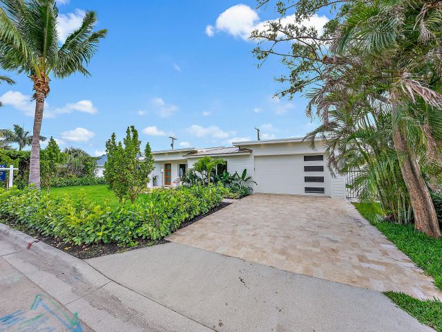 Home for sale at 310 Edmor Road - photo 6855540