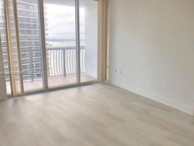 1-bedroom condo for sale in Miami - 1750 N Bayshore Dr 5105 - MondialRealty