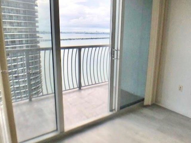 1-bedroom condo for sale in Miami - 1750 N Bayshore Dr 5105 - MondialRealty