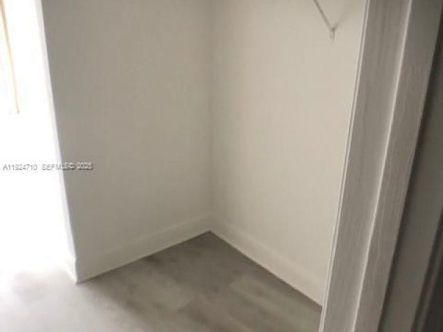 1-bedroom condo for sale in Miami - 1750 N Bayshore Dr 5105 - MondialRealty