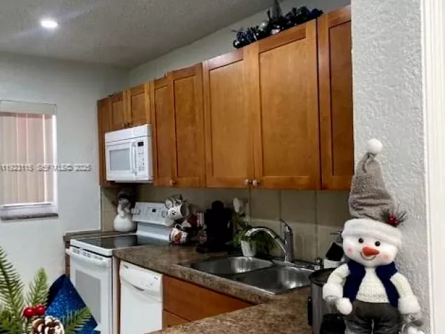 Home for sale at 5432 NW 168 Terrace - photo 6863602